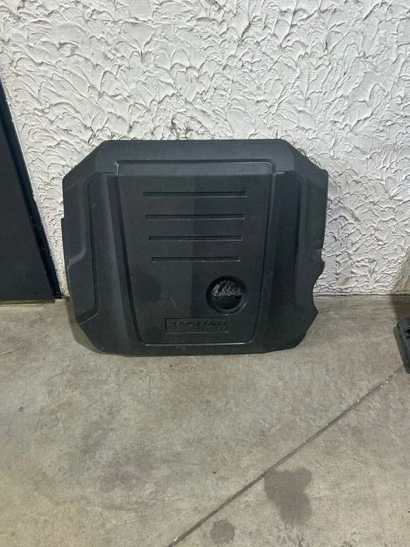 Engine cover (trim) GX736A949A