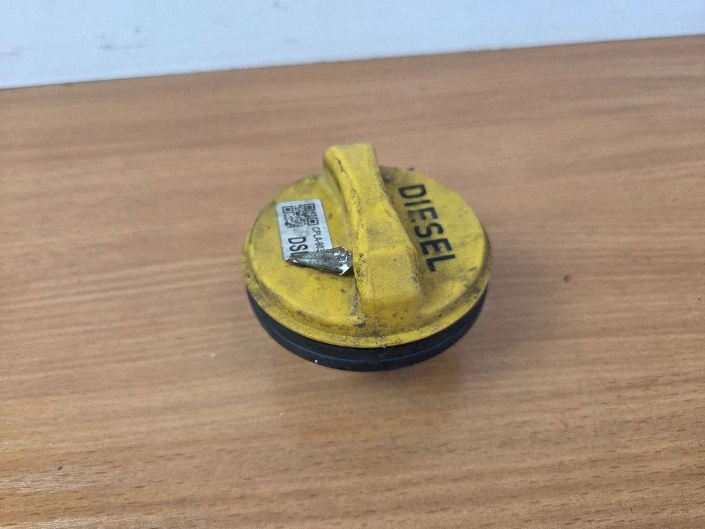Fuel tank filler cap CPLA9030CA