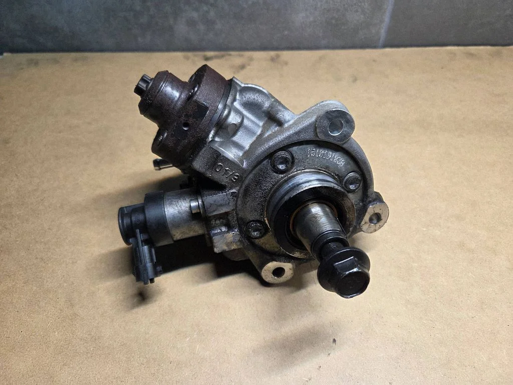 Kütuse kõrgsurvepump 0445010575