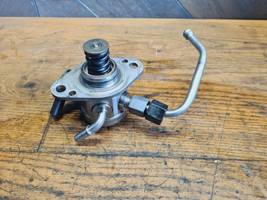 Kütuse kõrgsurvepump 9830305880