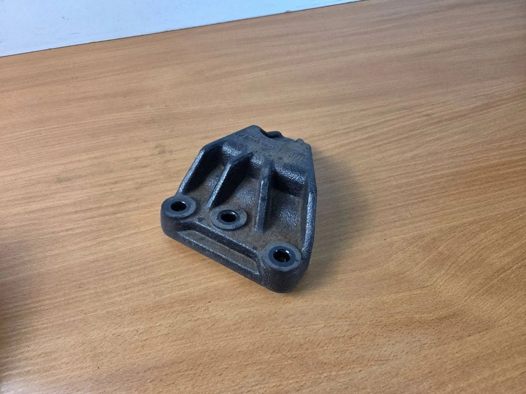 Mootori kinnituskronstein S4FCD450