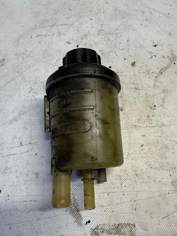 Power steering fluid tank/reservoir 6C913R700BC