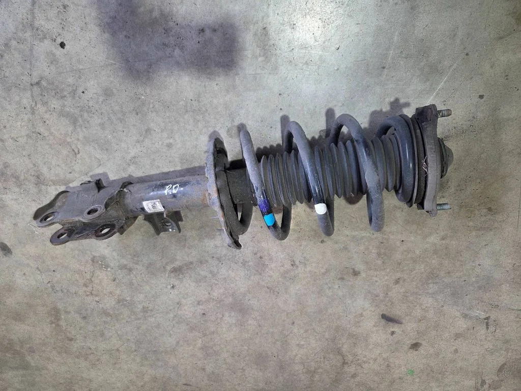 Front shock absorber/damper 54660D7000