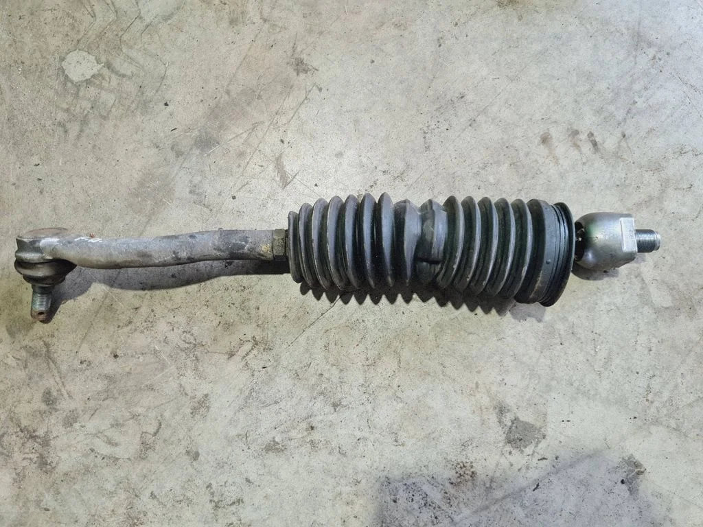 Steering tie rod – front right