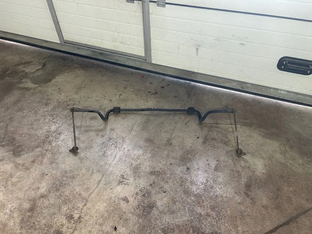 Front anti-roll bar/sway bar 54810Q0000