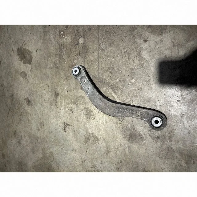 Rear control arm 20407F15