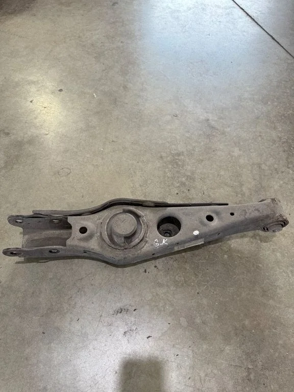 Rear upper control arm/wishbone 55210D3050