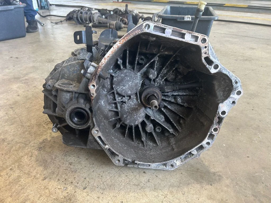 Manual 6 speed gearbox PF6040
