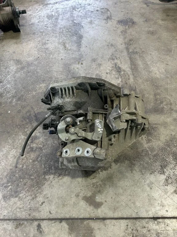Manual 6 speed gearbox R140045532