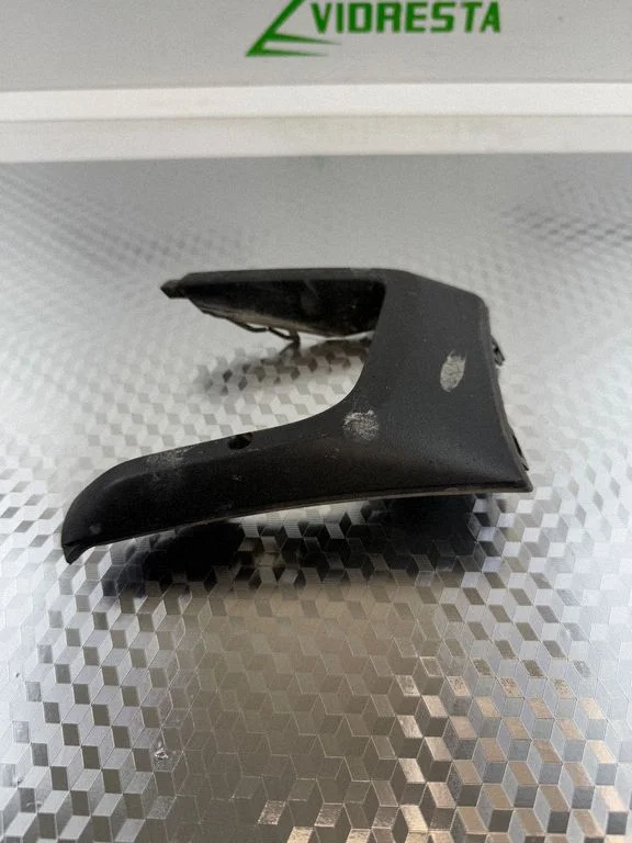 Front bumper splitter molding