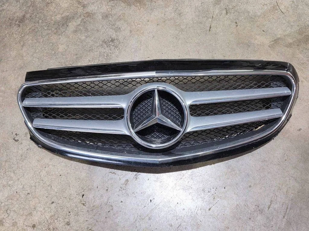 Front bumper upper radiator grill A2188880060