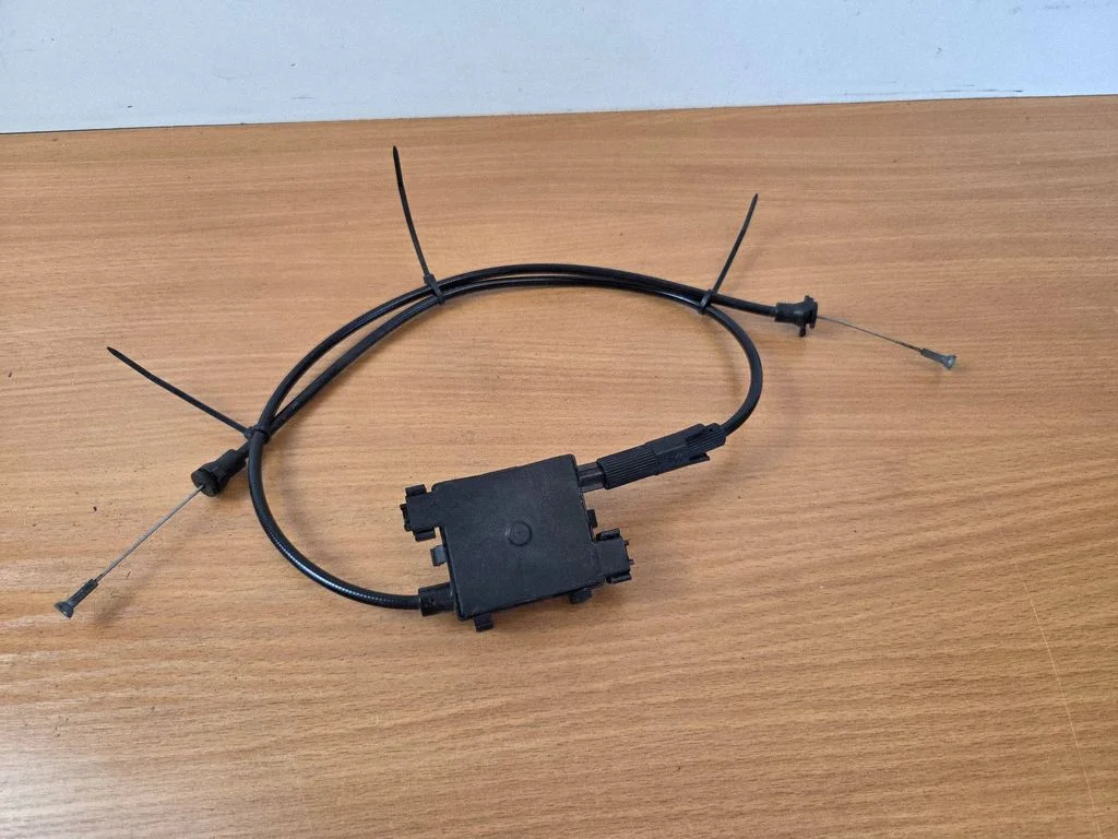 Mootorikapoti luku avamistross 4G0823531A