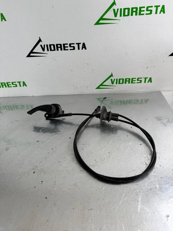 Mootorikapoti luku avamistross