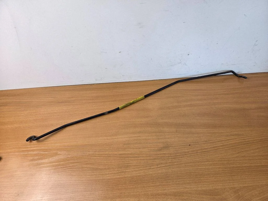 Engine bonnet/hood prop rod/strut