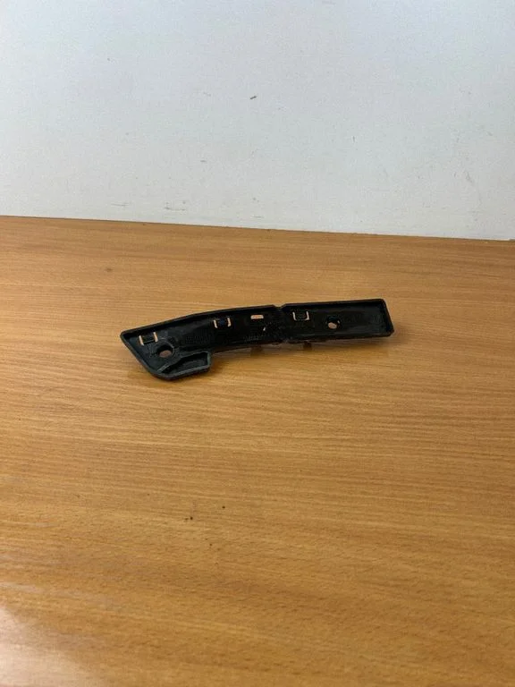 Fender mounting bracket 9680546780