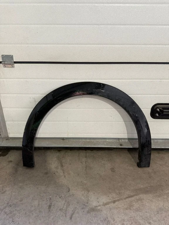 Front arch trim 9844358780