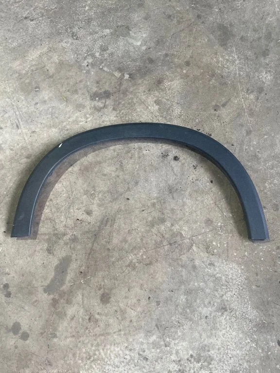 Front arch trim 74157T7WA010