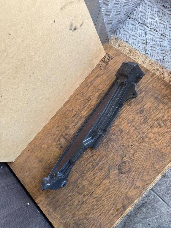 Poritiiva vahtpolstri tugi 74175T1GAG000