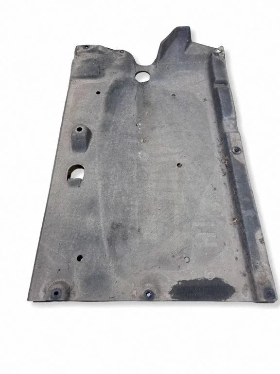 Center/middle under tray cover 84146D4000