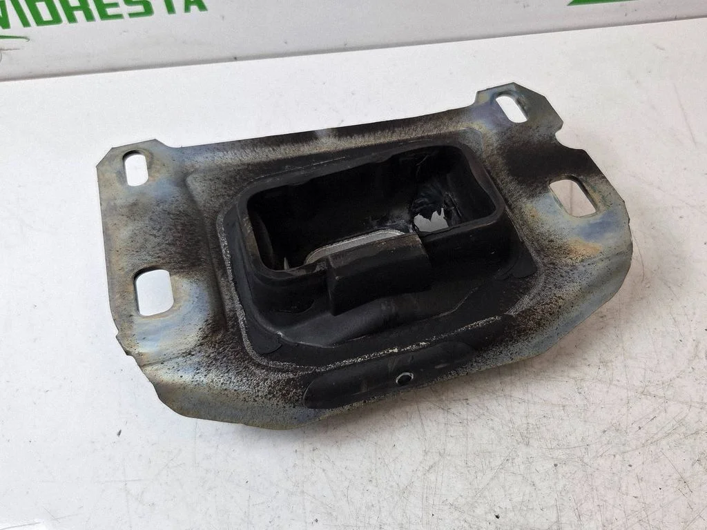 Gearbox mount 9813699680