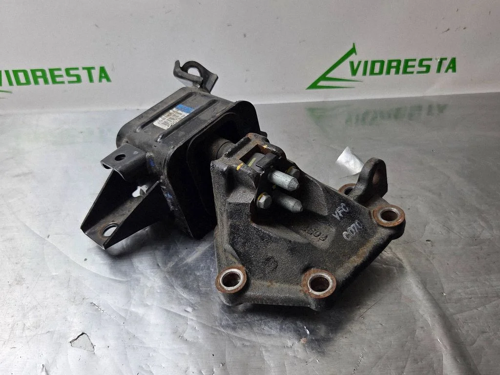 Gearbox mount 21830Q0100