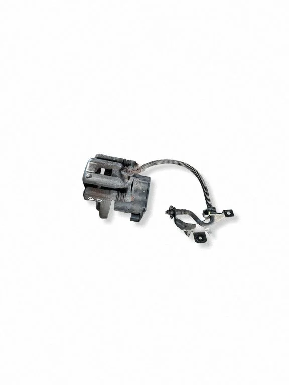 Rear brake caliper – rear right