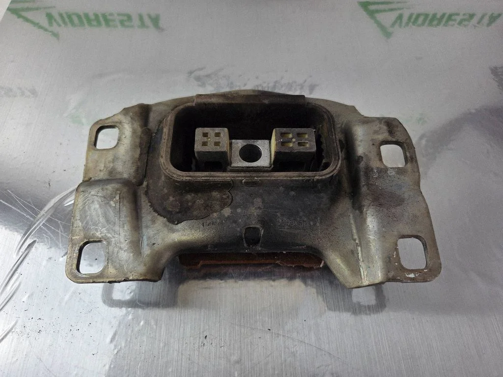 Gearbox mount 322A69B