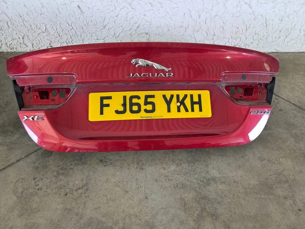 Tailgate/trunk/boot lid