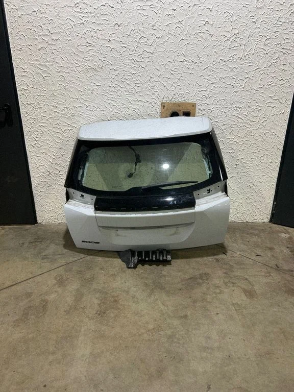 Tailgate/trunk/boot lid