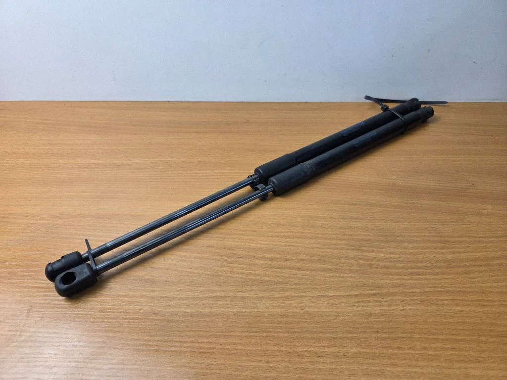 Siłownik (sprężyna gazowa) klapy bagażnika A2127400045