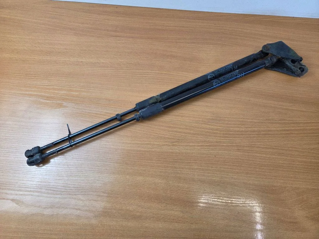 Tagaluugi gaasiamortisaator 81780F1000