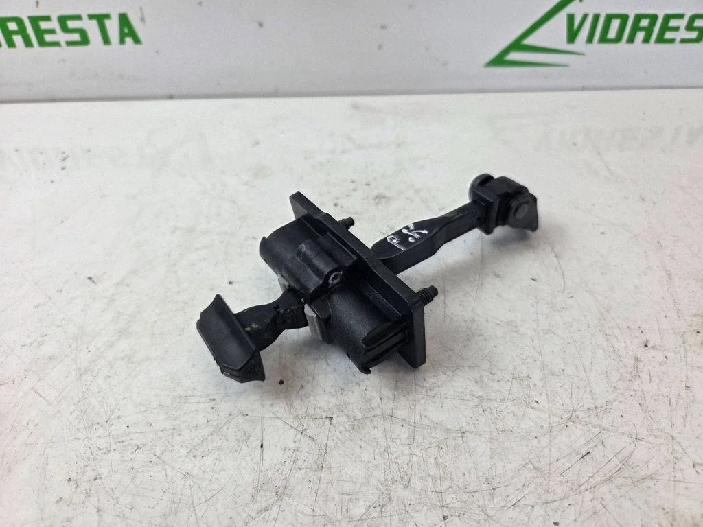 Esiukse avamispiiraja PA66GF30