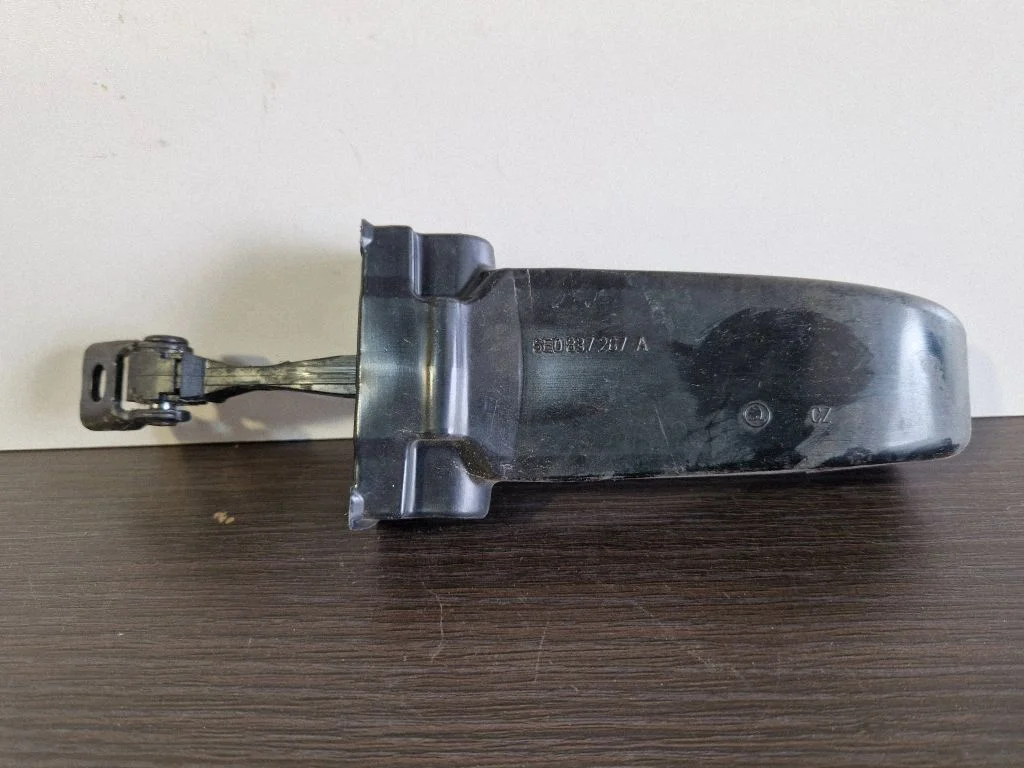 Front door check strap stopper 5E0837267A