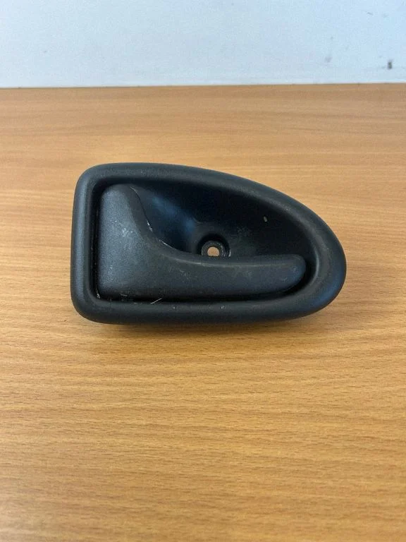 Esiukse sisemine käepide 96012221