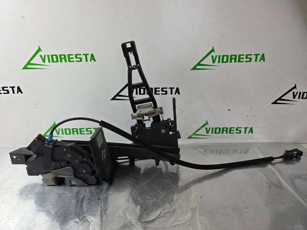 Zamek drzwi przednich AM51U219A64DK
