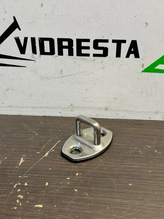 Front door lock loop/hook striker – Audi A5 Sportback 8TA (2009-2016)