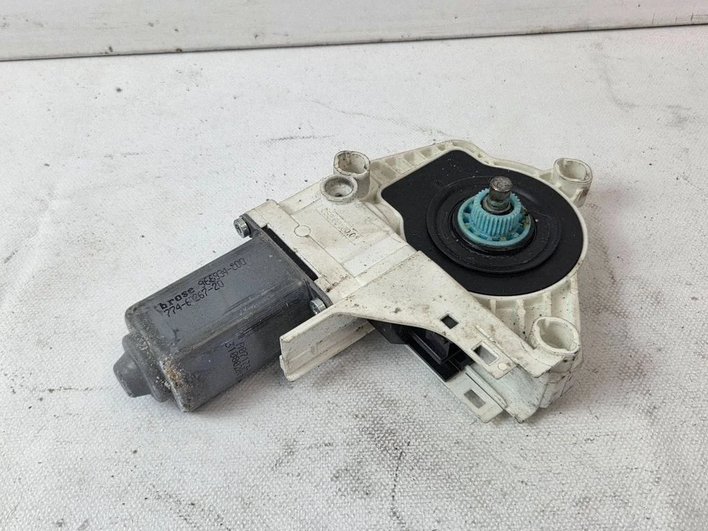 Front door window regulator motor 8K0959802A