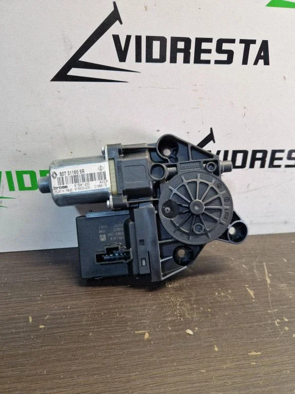 Front door window regulator motor 915941200