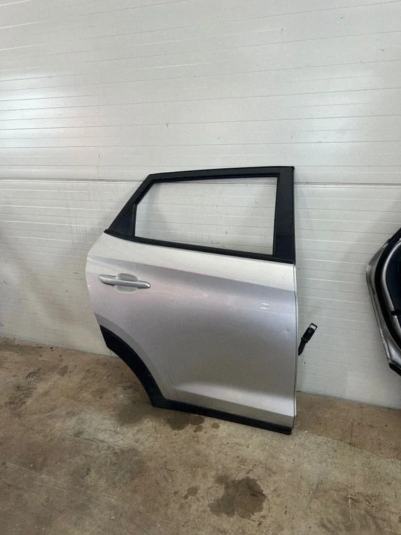 Rear door – right