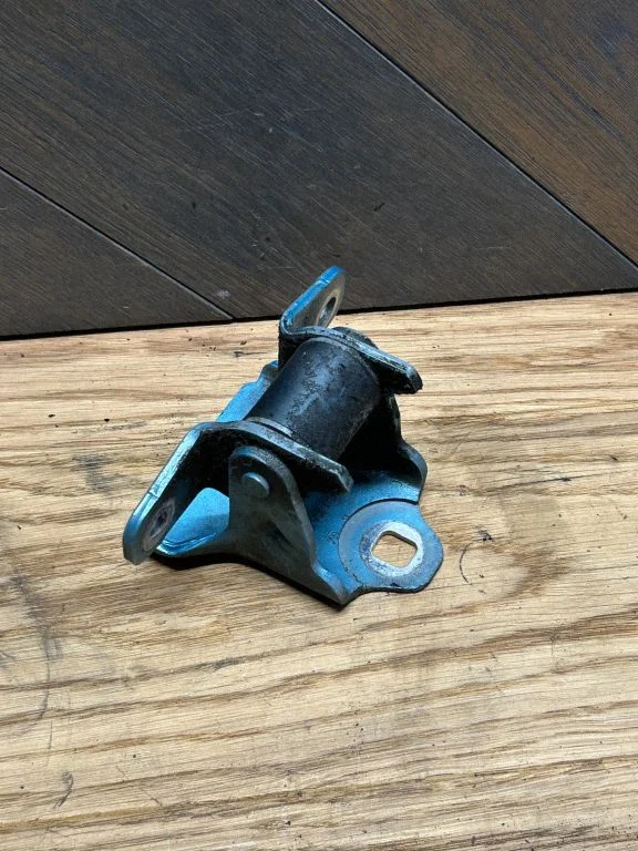 Tagaukse ülemine hing 103EXA2E