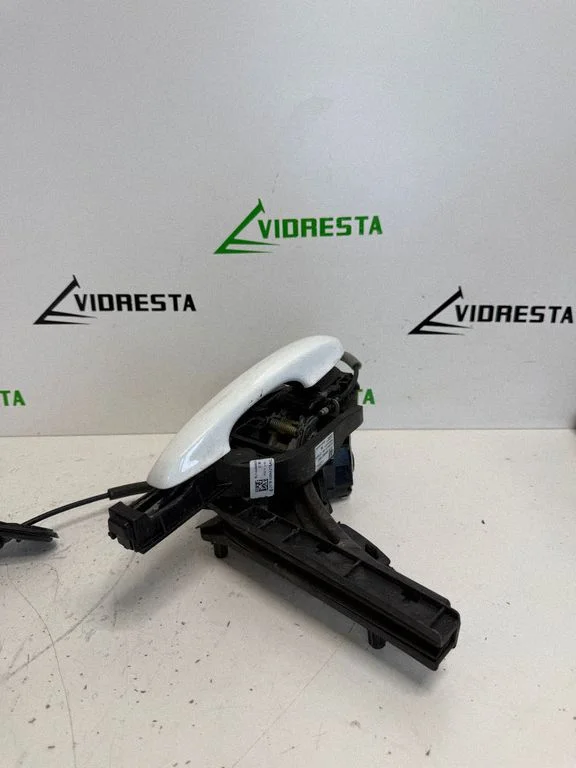 Klamka zewnętrzna drzwi tylnych 8X73BB264A78BA