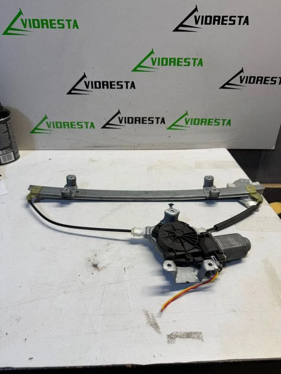 Rear door window regulator with motor 400927C