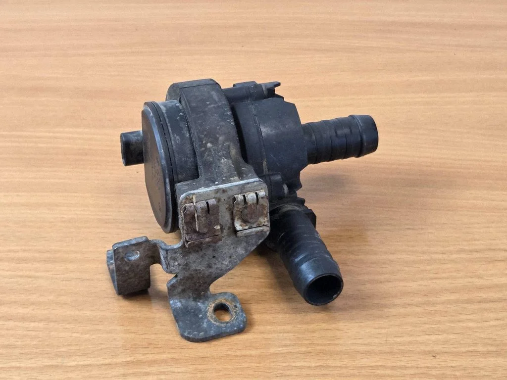 Electric auxiliary coolant/water pump JX618B552AA
