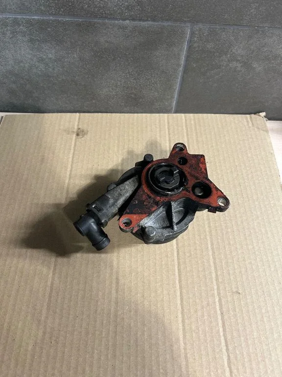 Vacuum pump R9MD452