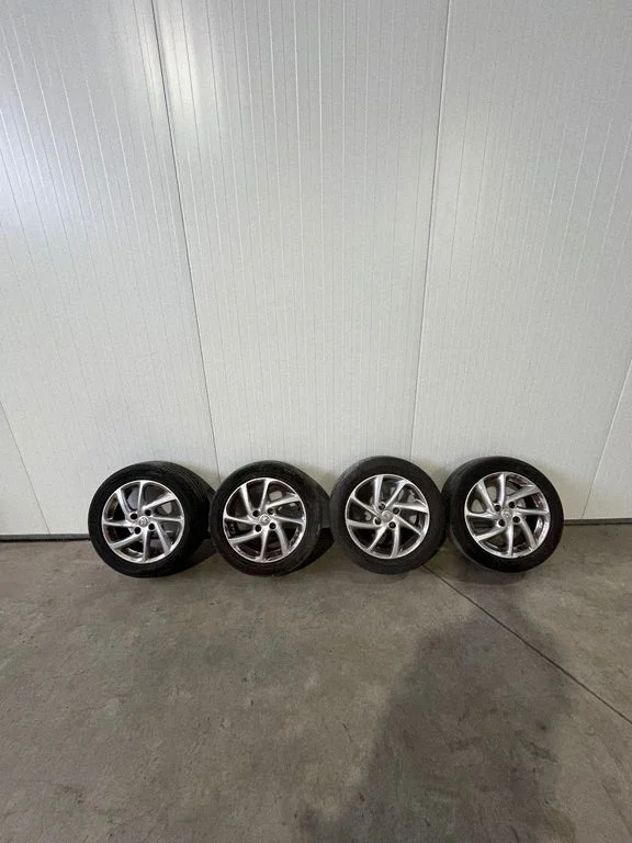 R16 alloy rim