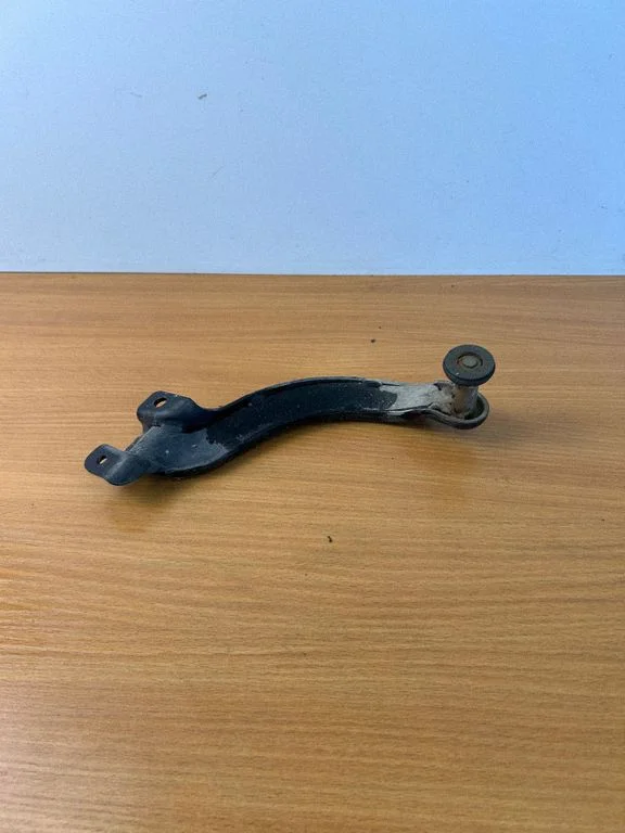 Sliding door upper roller guide/hinge – Renault Trafic III (X82) (2014-)