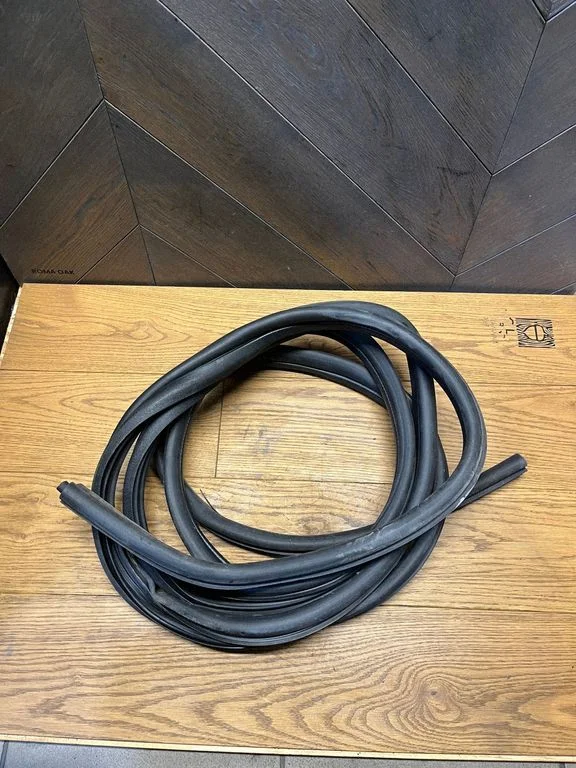 Sliding door rubber seal – Opel Vivaro (2014-2018)