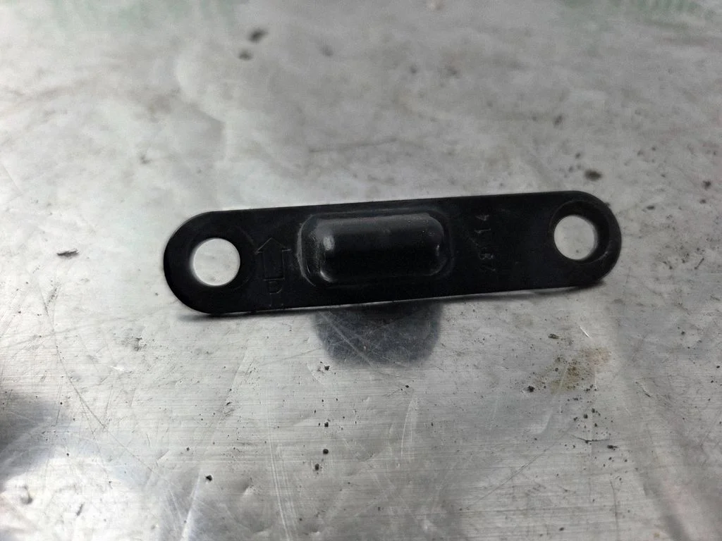 Sliding door lock loop/hook striker – Ford Transit/ Tourneo Connect Grand Tourneo Connect (2013-2018)