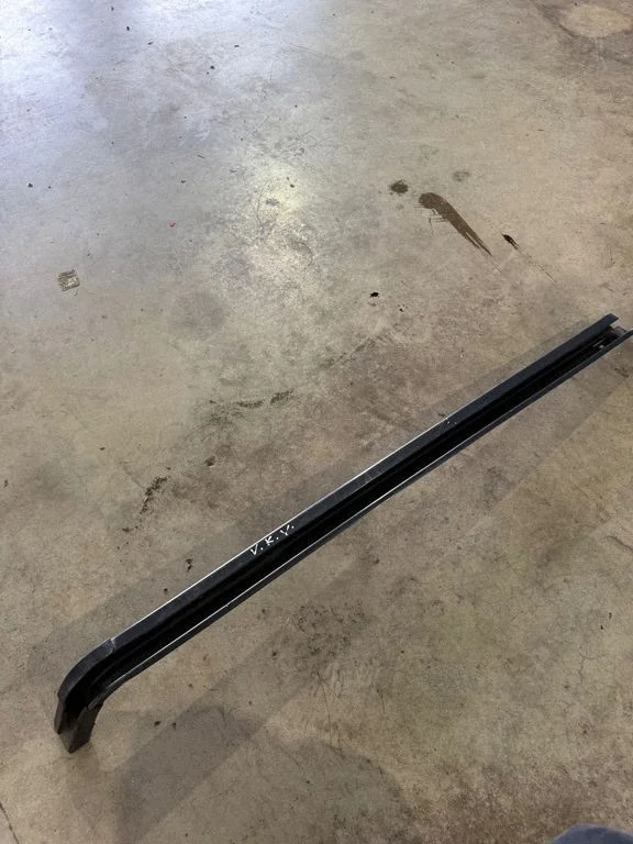 Sliding door upper top rail – Opel Vivaro (2014-2018)