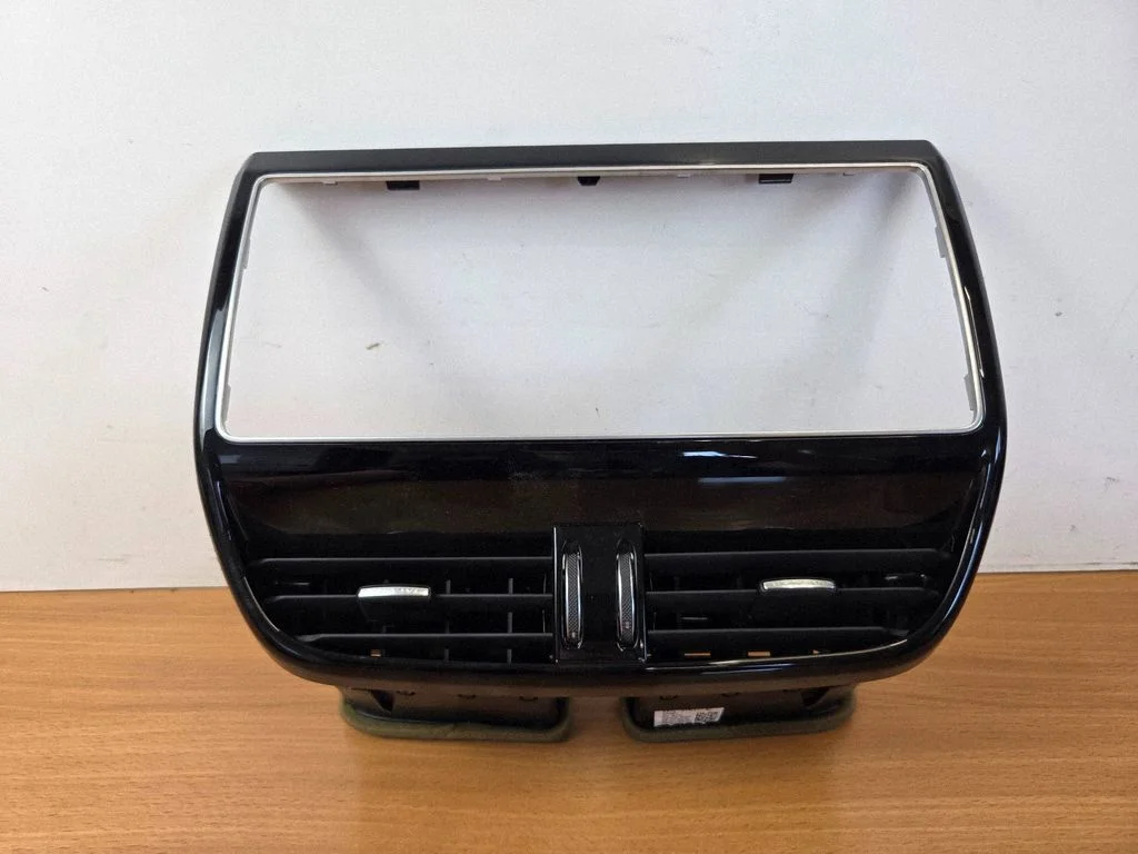 Dash center air vent grill GX73014L21BB